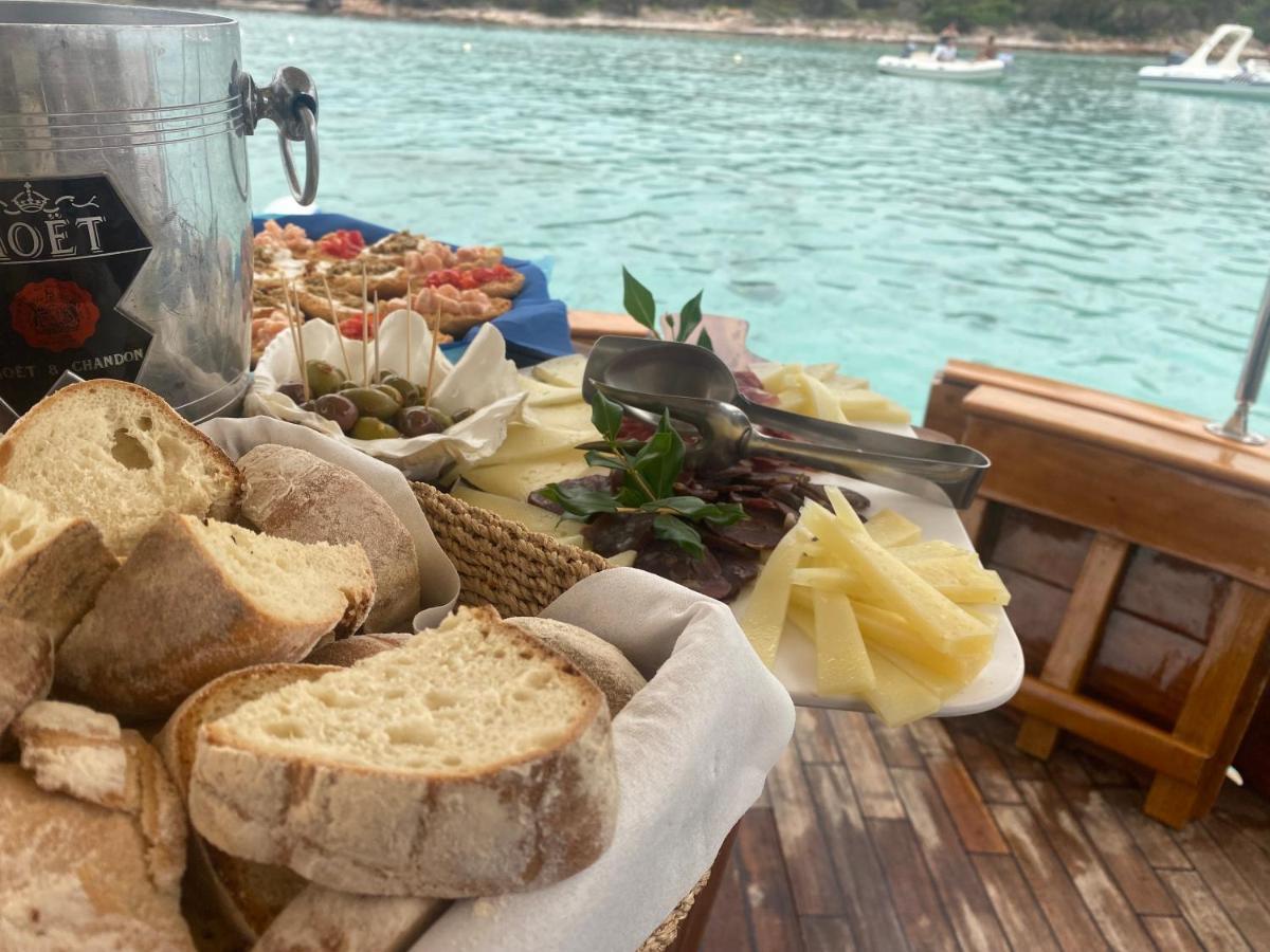 Hotel Villa Del Parco La Maddalena  Eksteriør bilde
