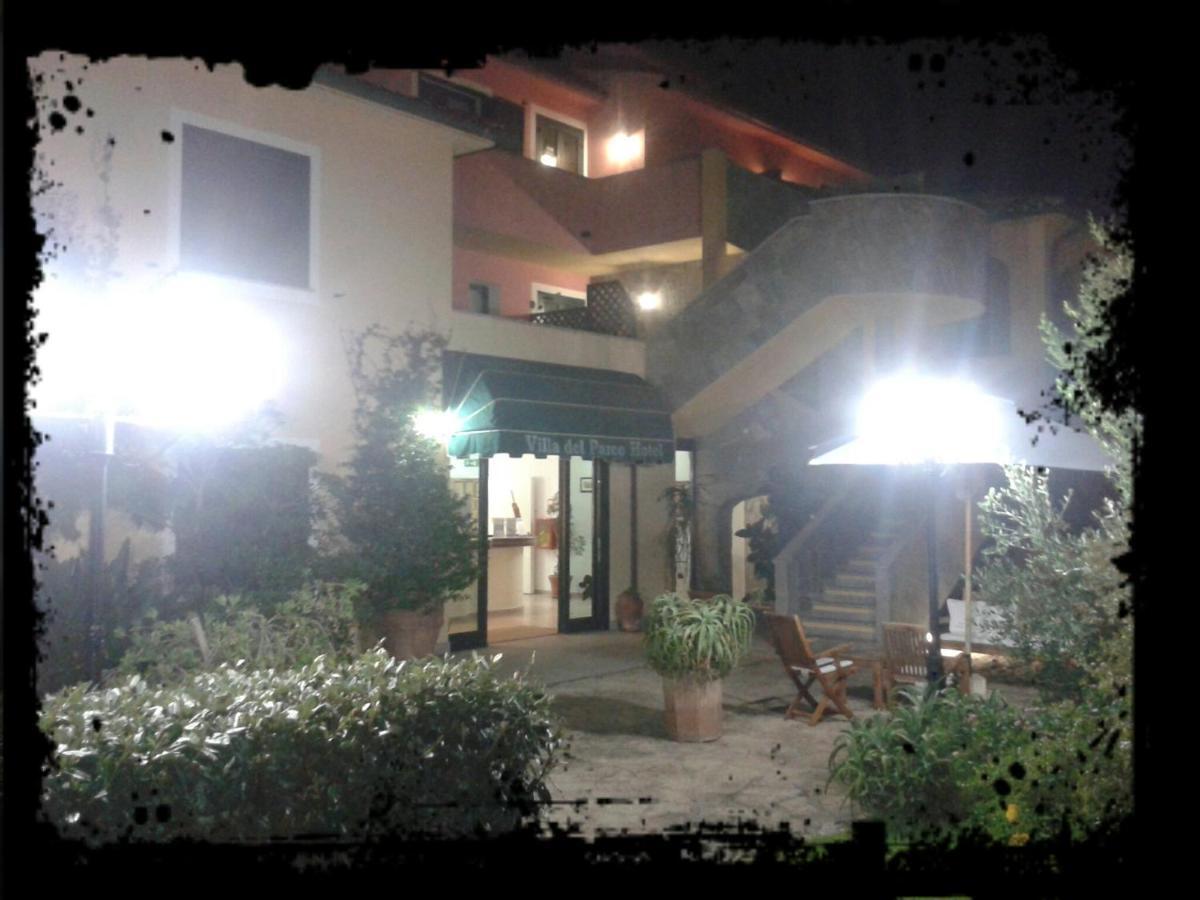 Hotel Villa Del Parco La Maddalena  Eksteriør bilde